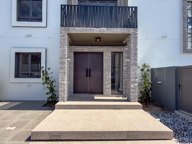6 Bedroom Property for Sale in Sandown Western Cape